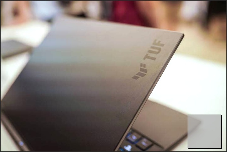 The lid showing the logo of the Asus TUF Gaming A14.