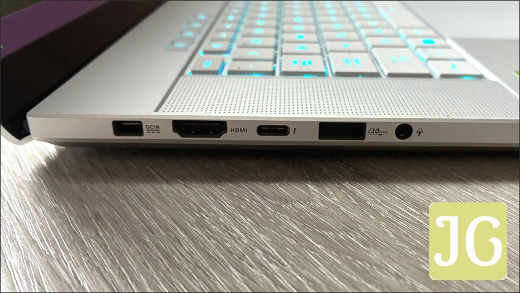 Asus ROG Zephyrus G16 Laptop Review - Keyboard